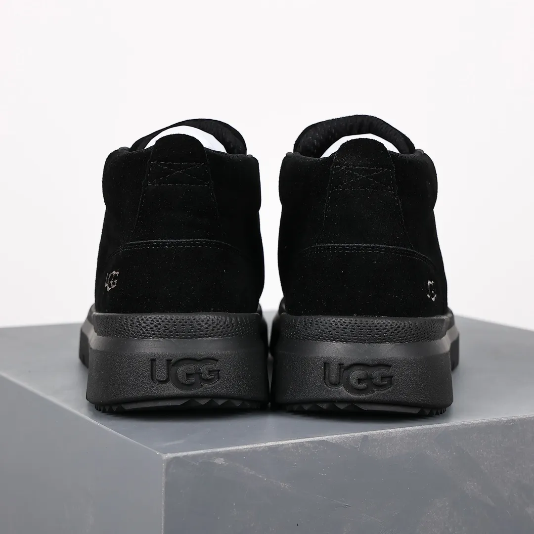 Pick up locally 💰760 The core recommendation is good price UGG2023 new autumn and winter men's comfortable flat-soled lace-up solid color round toe fashionable casual short boots 1151773 Burleigh series Burleigh Chuck boots 5mm UGGplush lining in the shoe, 10mm UGGplush Insole, waterproof suede upper, polyester fiber laces, embossed brand logo on the heel, EVA outsole, non-slip hollow spider web pattern rubber Size: 40 41 42 43 44 45